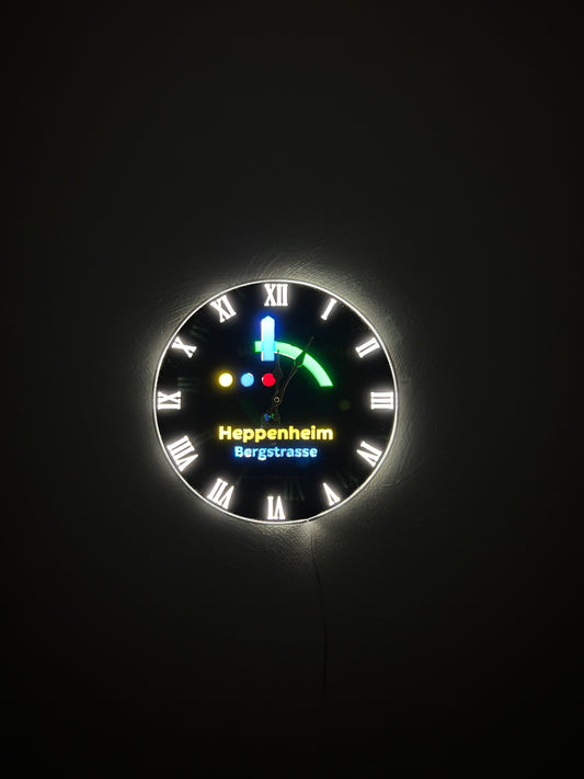 Elegantes Dekor für Ihr Haus und Büro: beleuchtete Wanduhr, hochwertige Verarbeitung, Individualisierung mit Wunschtext oder Logo möglich